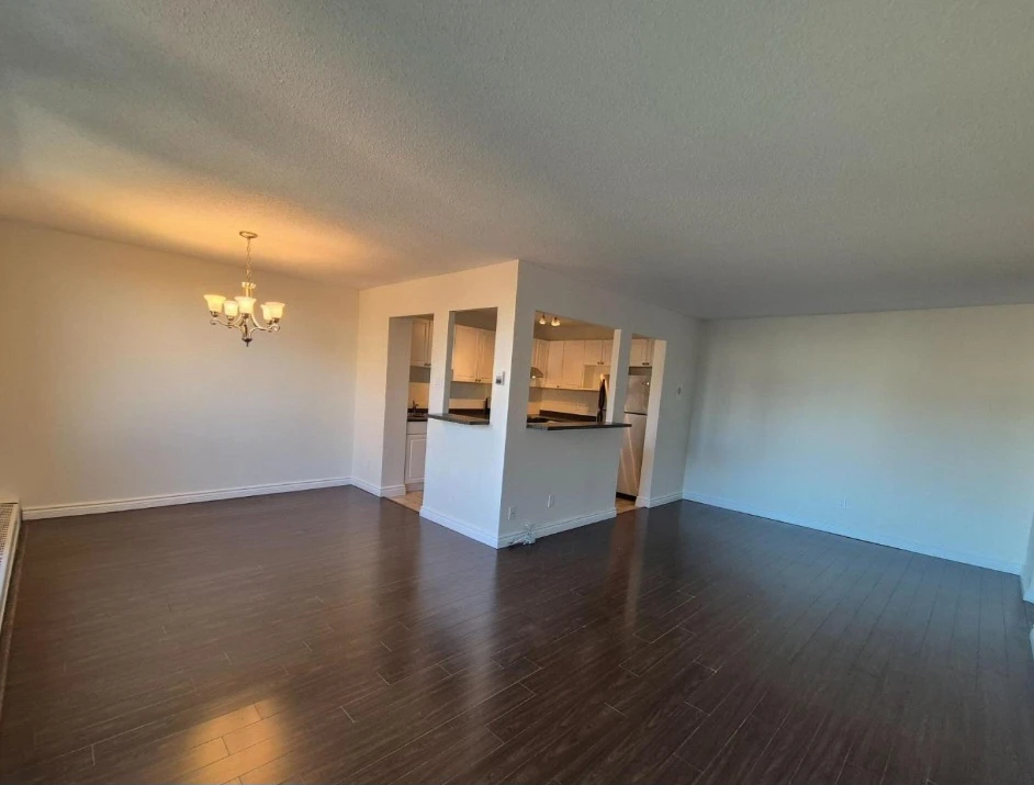 Beautiful 2 bedroom 1 washroom Condominium available to rent - photo 2