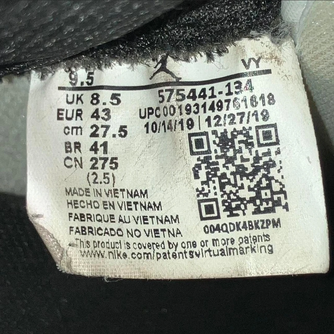 Nike Air Jordan 1 High OG - photo 5