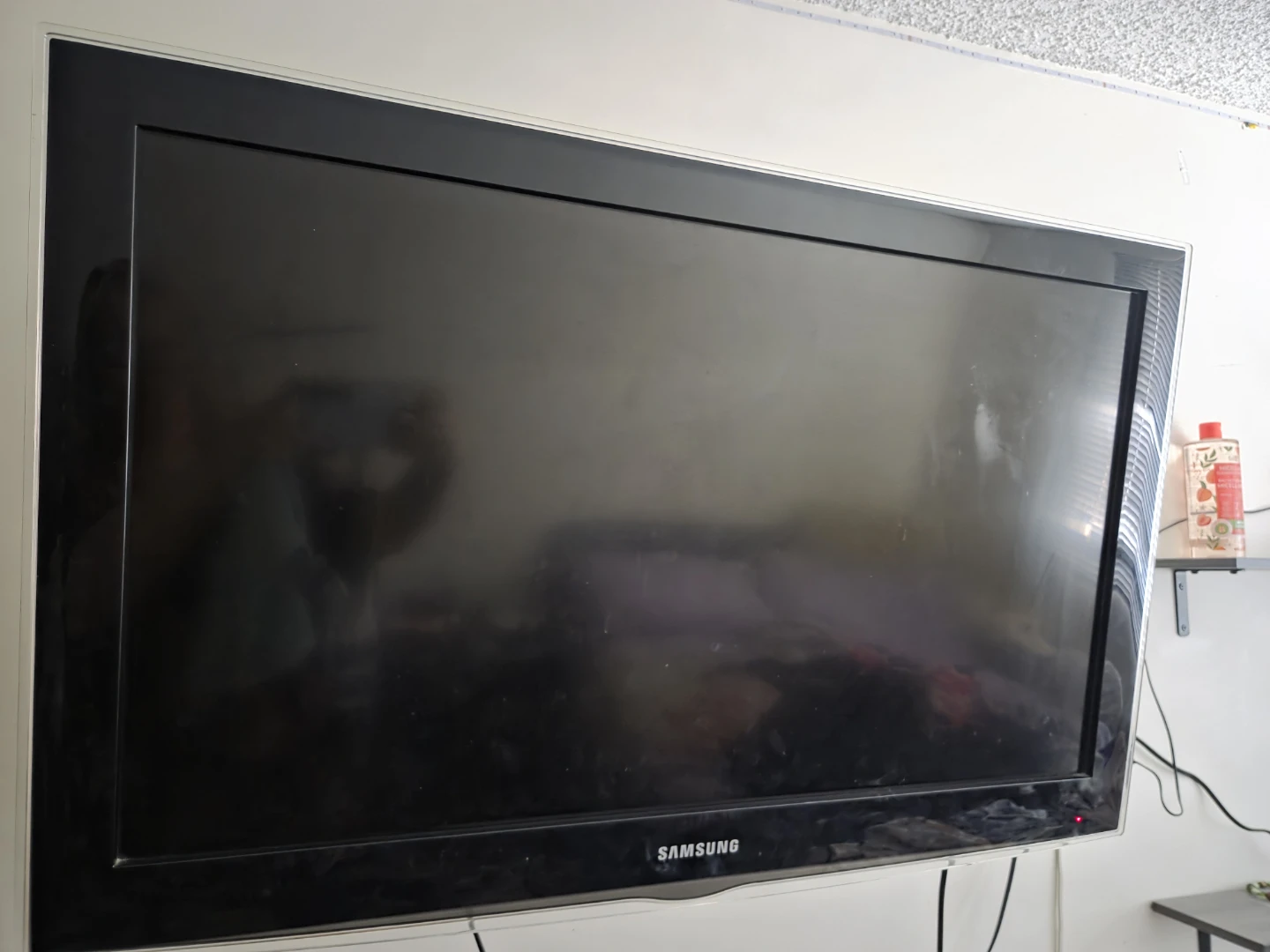 32" Samsung Flat Screen TV