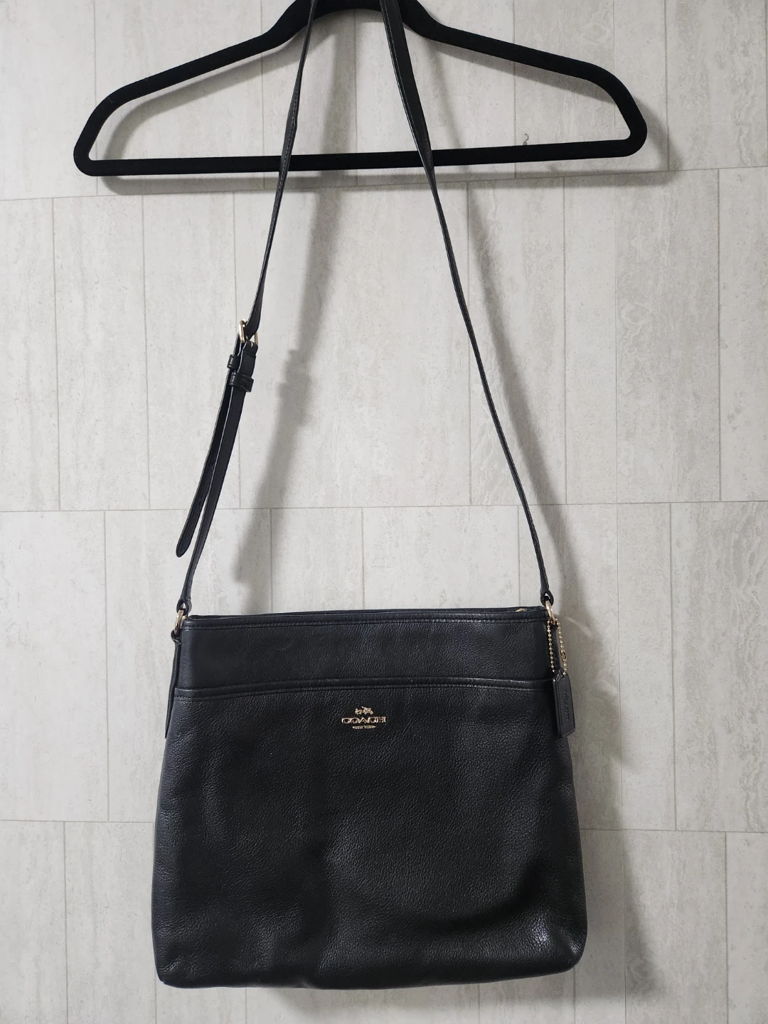 Coach Black Leather Shoulder Bag - photo 2