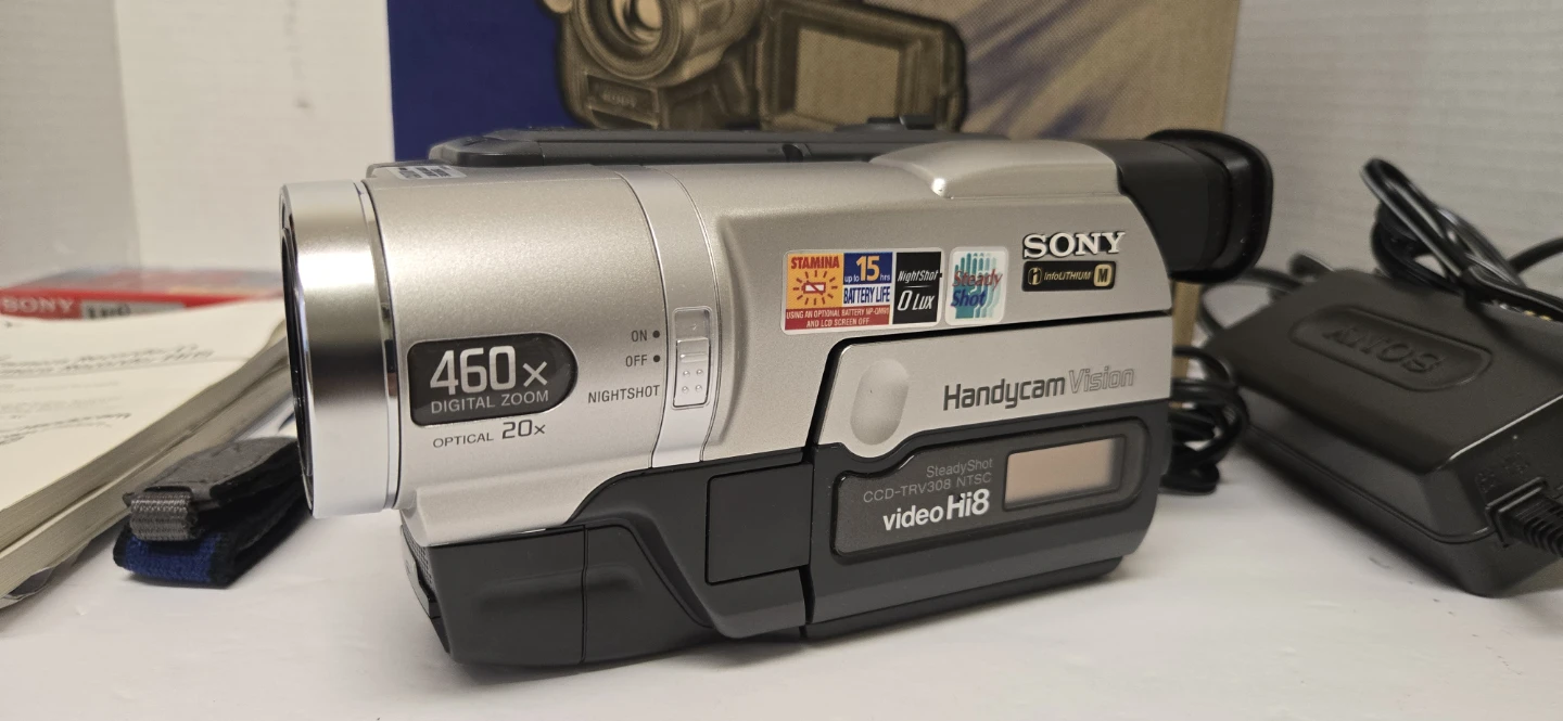 Sony Handycam Vision CCD-TRV308 NTSC Video Hi8 Camcorder - photo 4