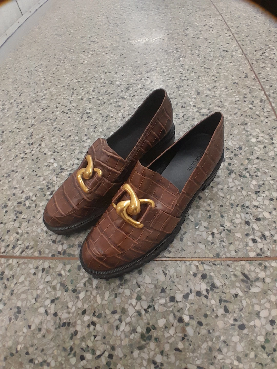 Brown Crocodile-Embossed Loafers with Gold Chain  12