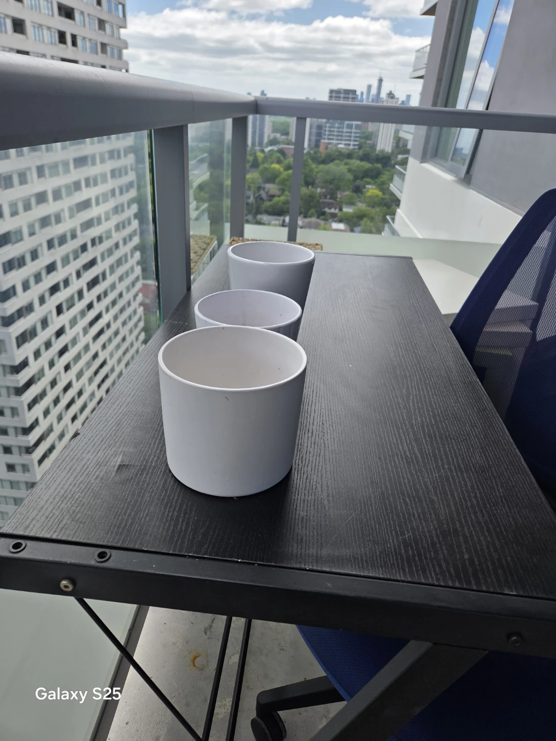 Set of 3 White Ceramic Planters
