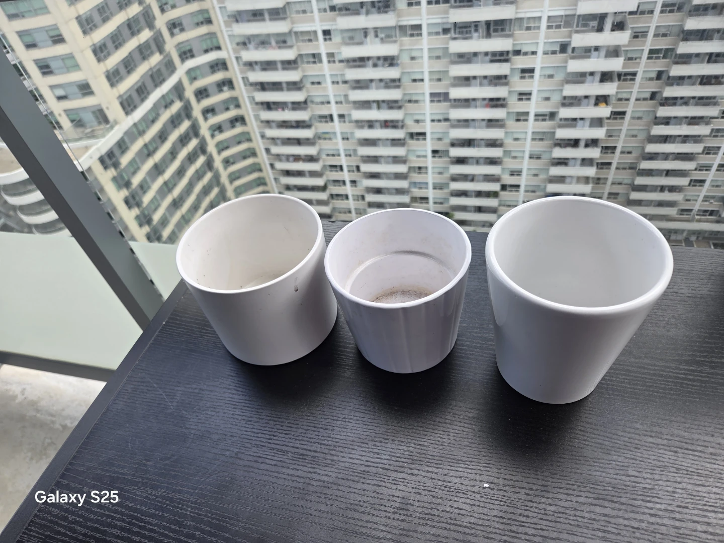 Set of 3 White Ceramic Planters - photo 5