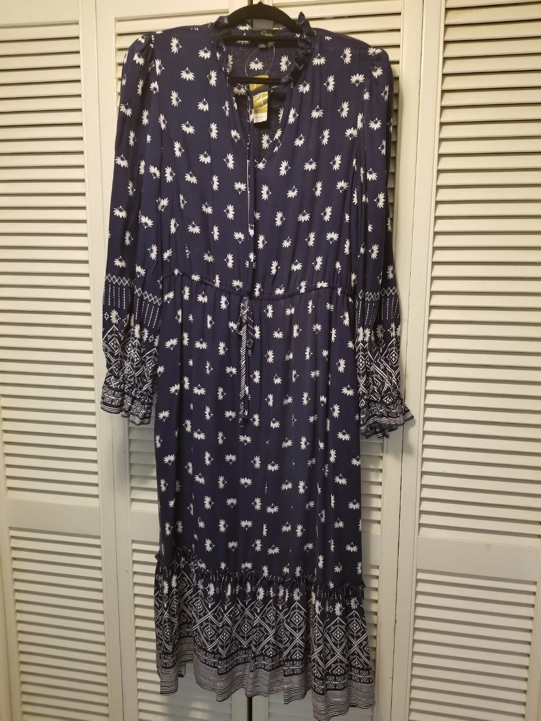 Navy Long-Sleeve Dress with small white flower pattren New