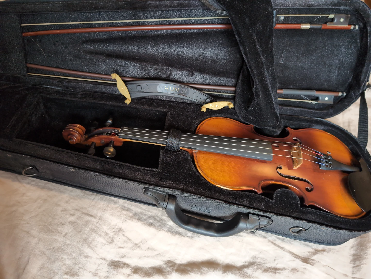 Huzur Violin Case with Violin and Bows - photo 3