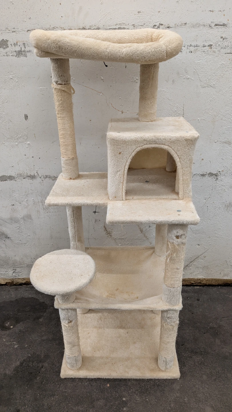 FREE Cat Tree Condo with Perches, Yonge/Carlton