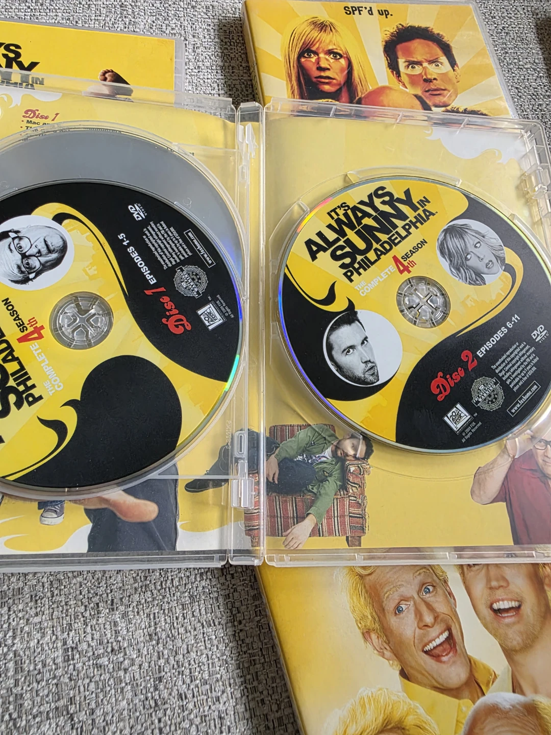 It’s Alway Sunny In Philadelphia DVD Complete Seasons 1-8 - photo 4