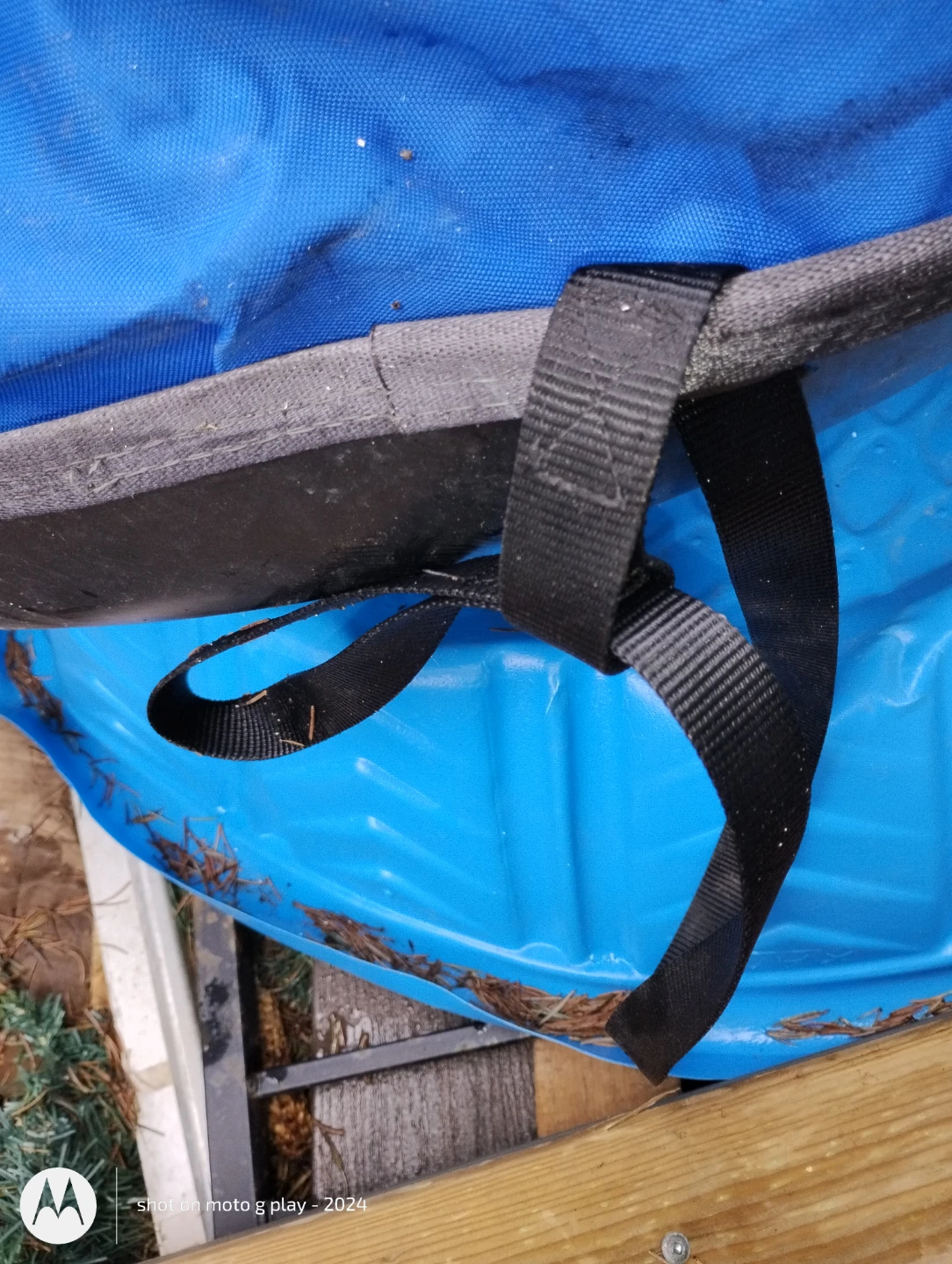 Tubes and life jackets - photo 3
