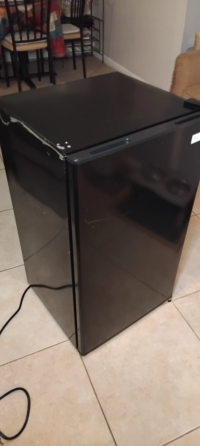 Black Compact Mini Fridge - photo 2