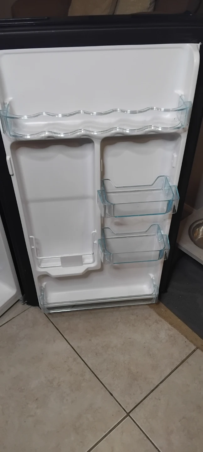 Black Compact Mini Fridge - photo 5