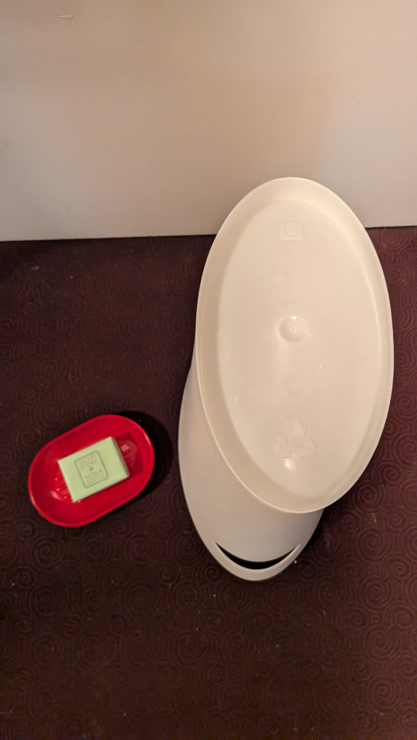 White Shower Caddy, (Umber) Bin, Soapdish, Soap, Dustpan - photo 2