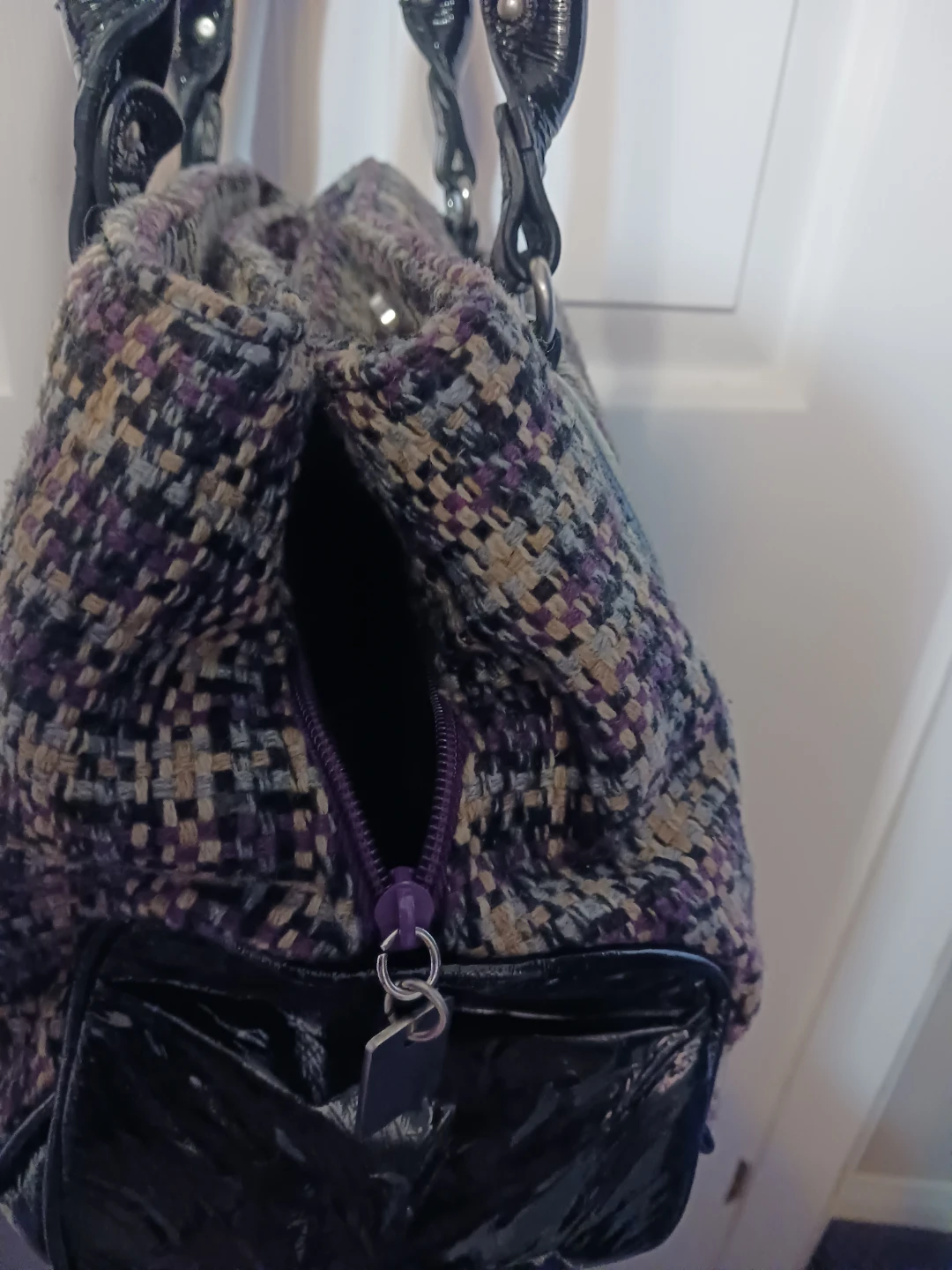 Tweed and Faux Leather Handbag - photo 4