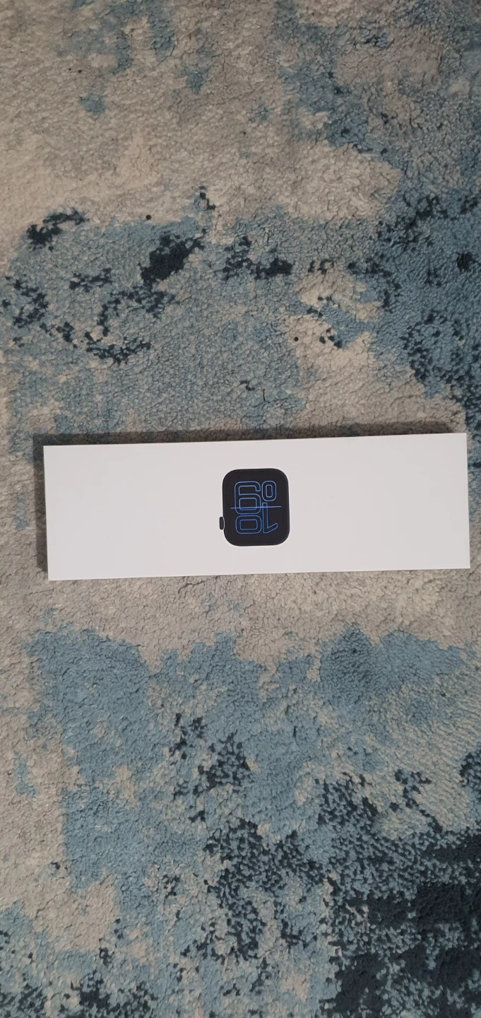 Apple Watch SE 3 with two sets of bands - photo 2