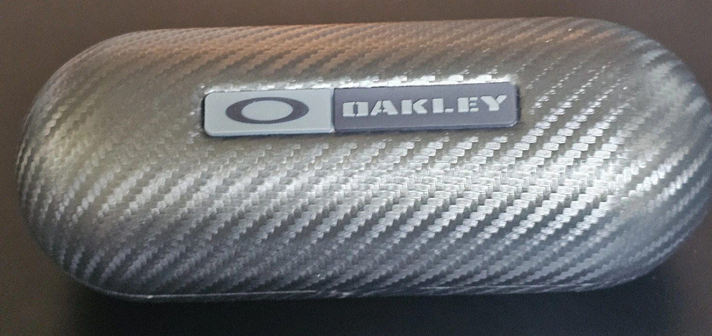 Oakley Sunglasses with Case and extra  pieces - photo 4