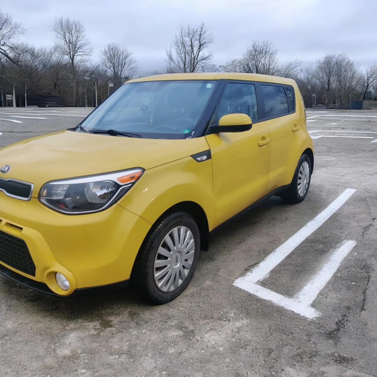 Yellow Kia Soul-2014 -Manual