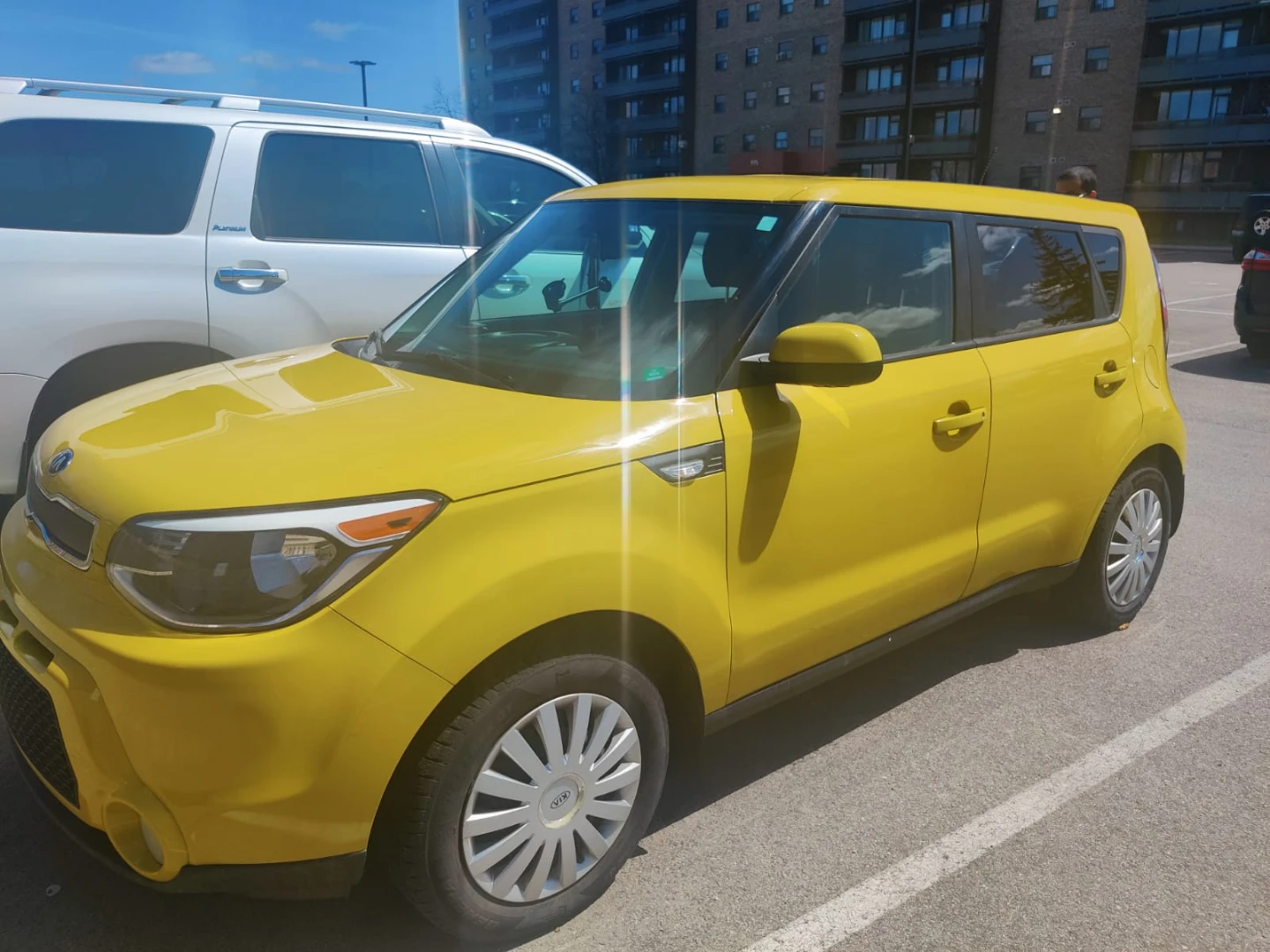 Yellow Kia Soul-2014 -Manual - photo 2