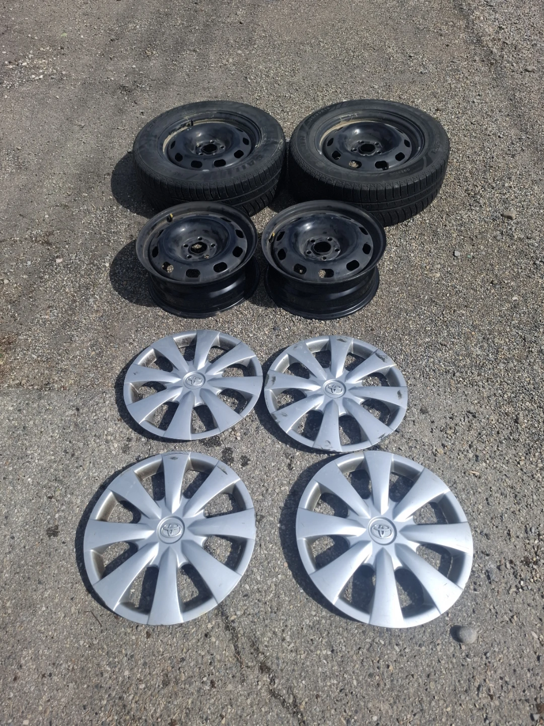 Set of 4 Toyota Hubcaps and Tires