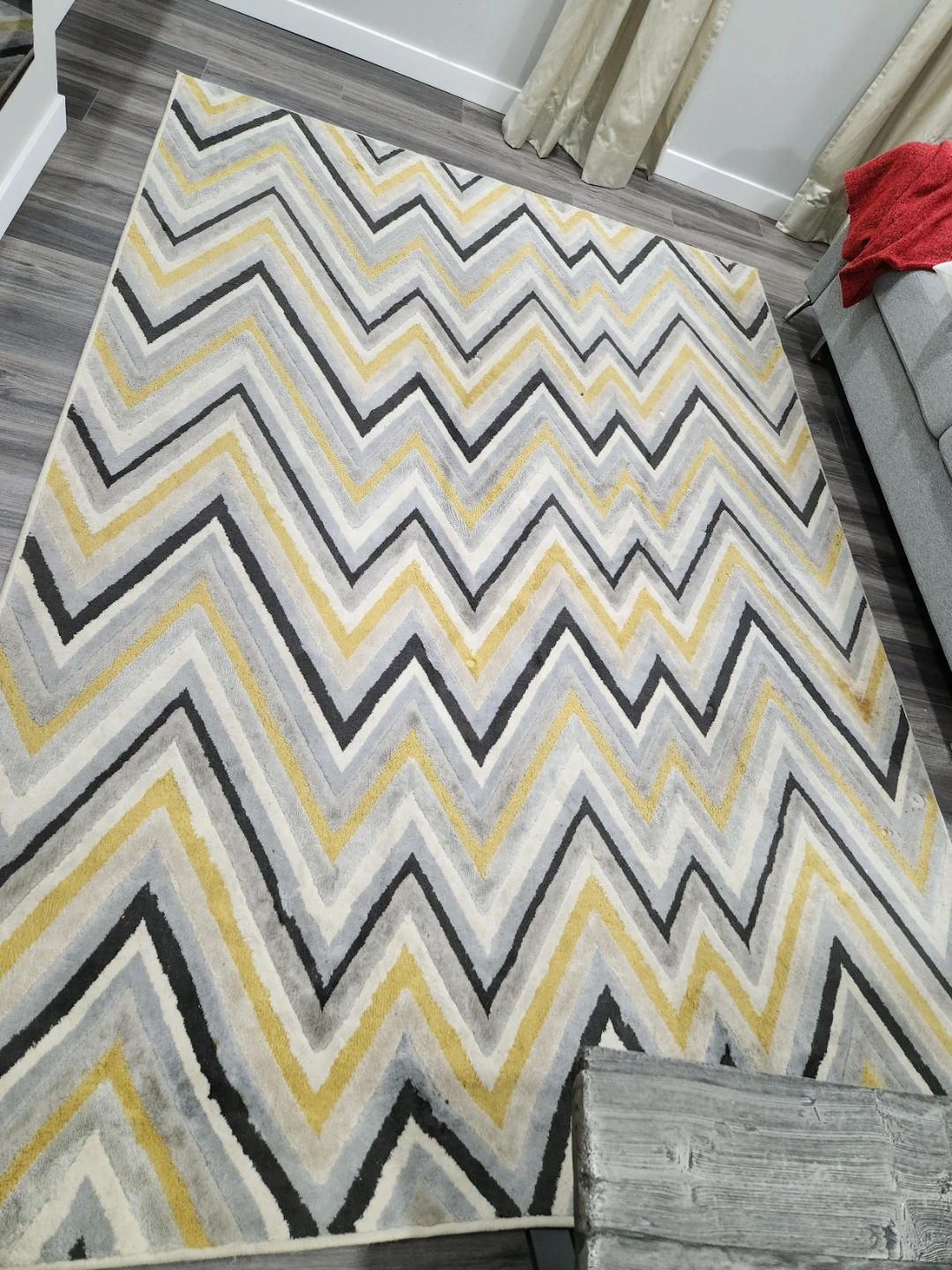 Chevron Area Rug 7x10 ft - photo 2