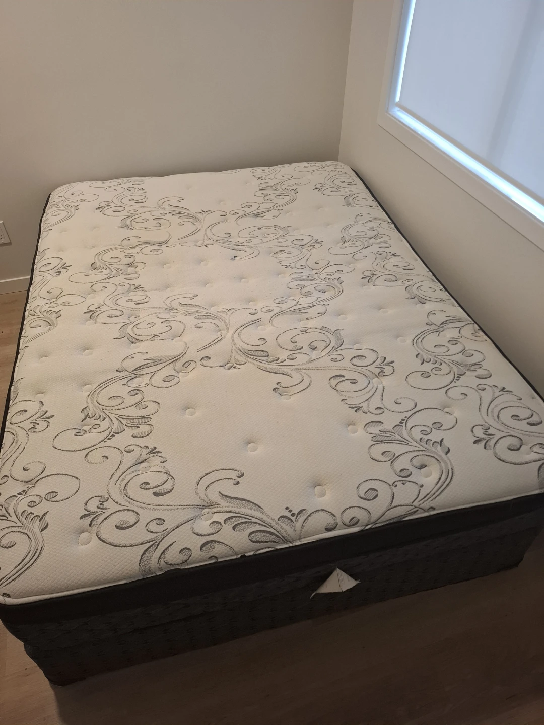 Queen Size Mattress with Box Spring - photo 2
