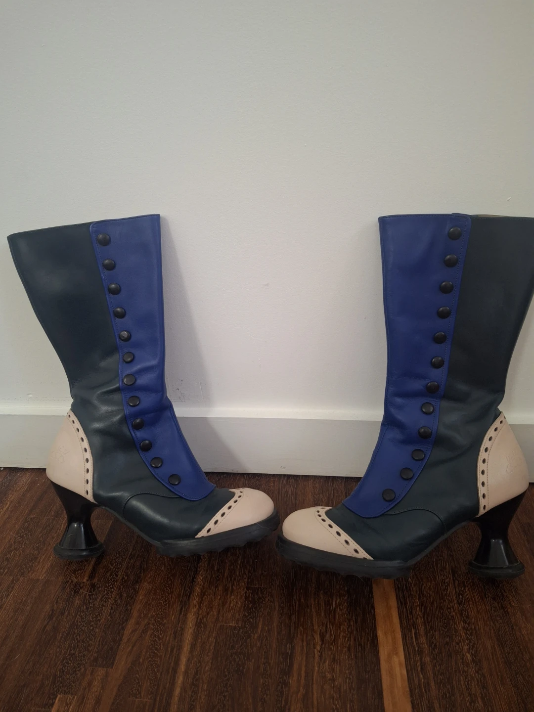 Fluevog "Babycakes" - Size 9