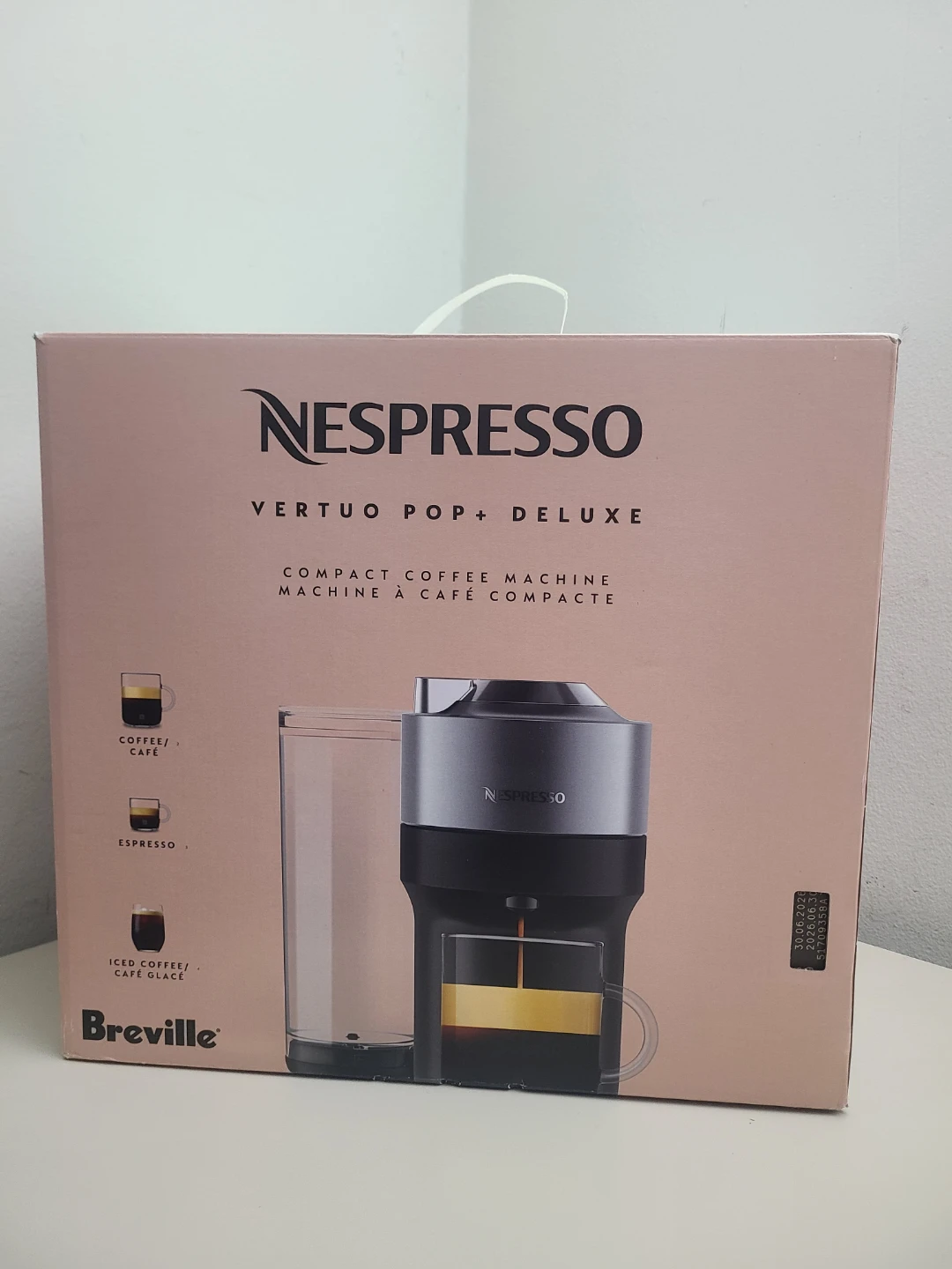 NESPRESSO COFFEE MACHINE