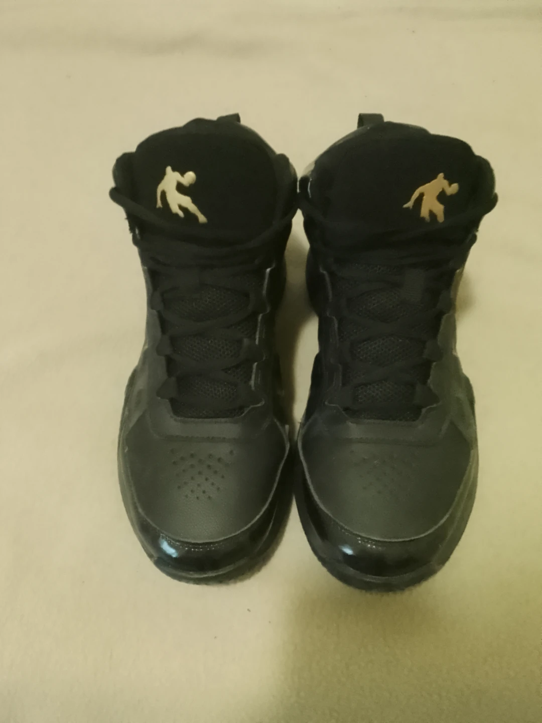AND1 Men's Basketball Shoes Size 11