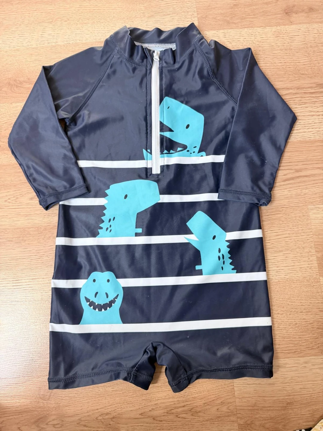 Kids Long Sleeve Swimsuit 4-5t⚽️
