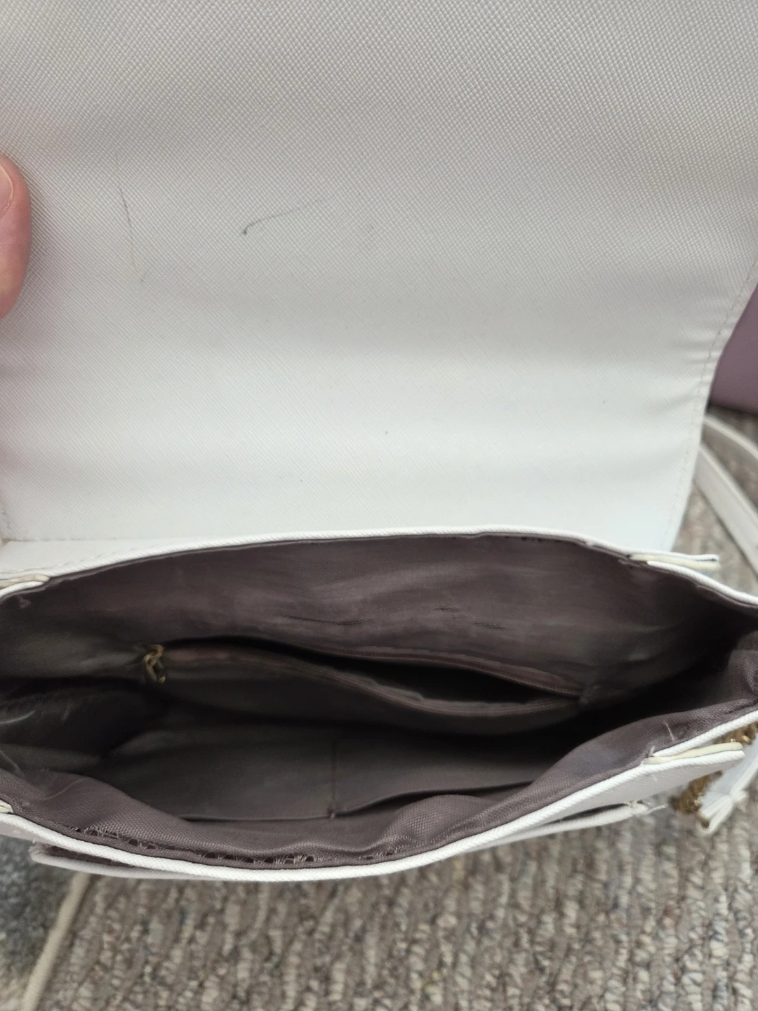 White crossbody bag with pink glitter flap - photo 2