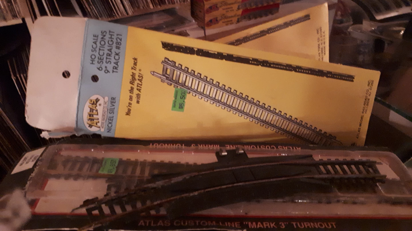 HO Scale train assortment.