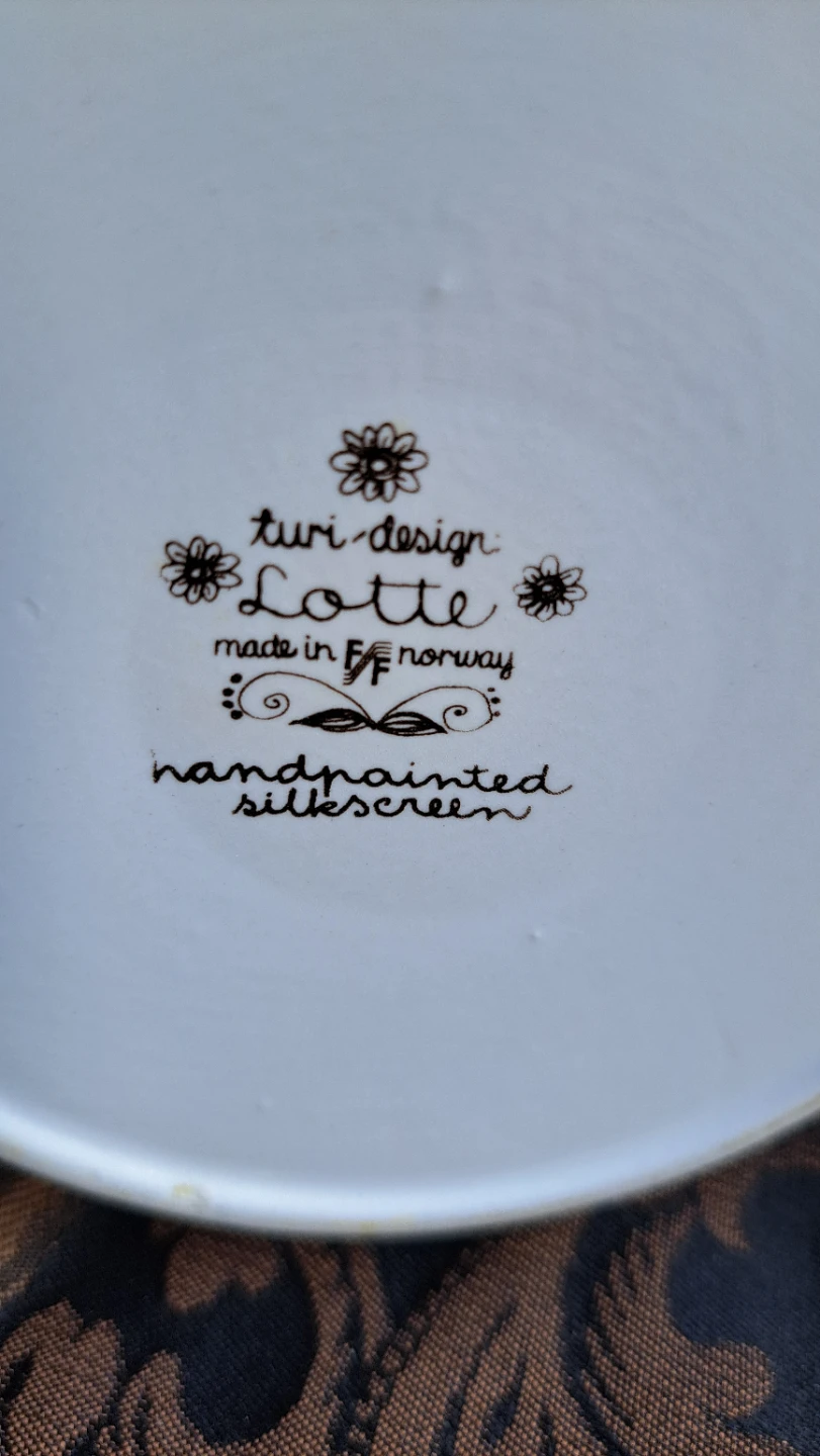 Turi Design Lotte Handpainted Silkscreen Teapot and Platters - photo 2