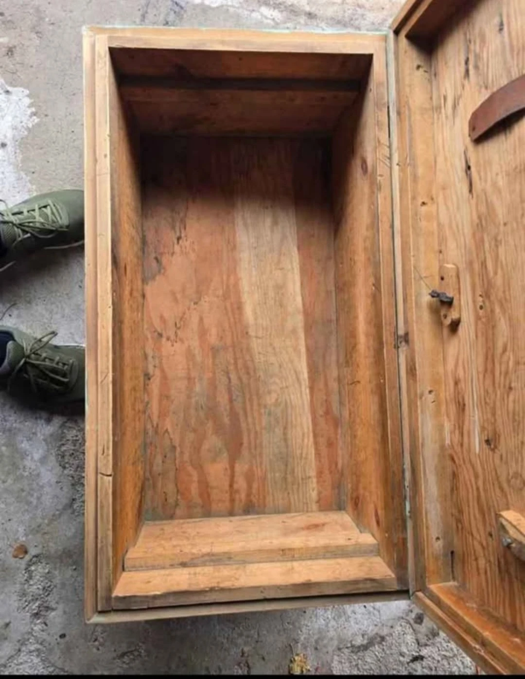 Carpenter tool box - photo 4