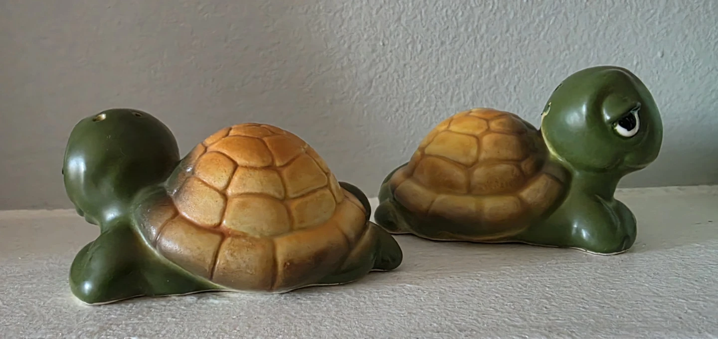Vintage Turtle Salt and Pepper Shakers - photo 2