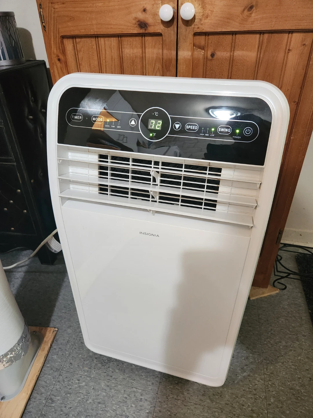 INSIGNIA 4 IN 1 (10 000) BTU AC,  DEHUMIDIFIER,  HEATER,  HOSE - photo 3
