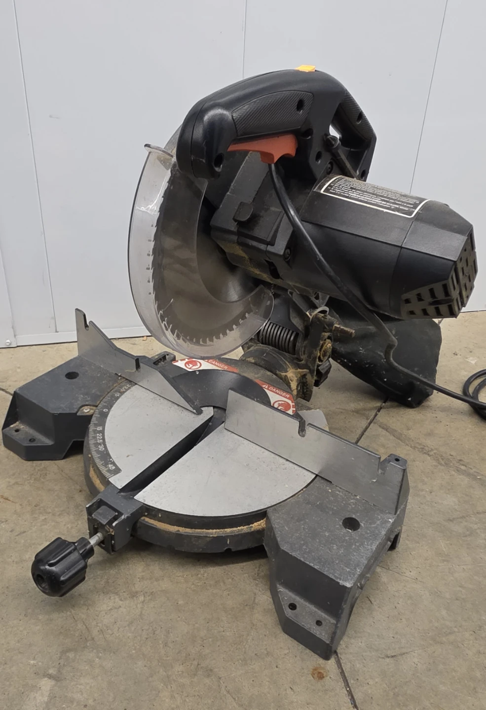 Craftsman Compound Miter Saw - photo 2