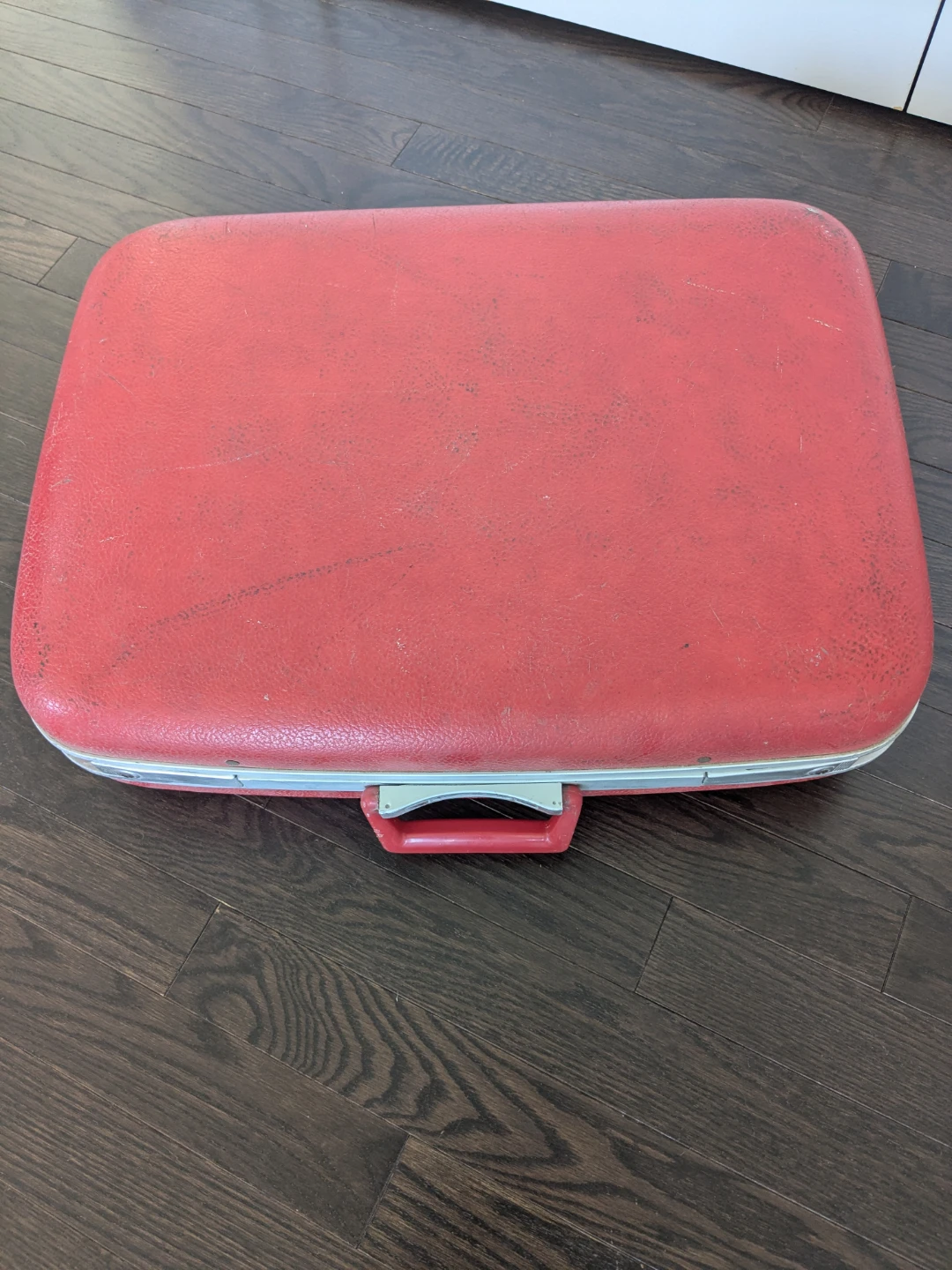 Red Vintage Suitcase - photo 4