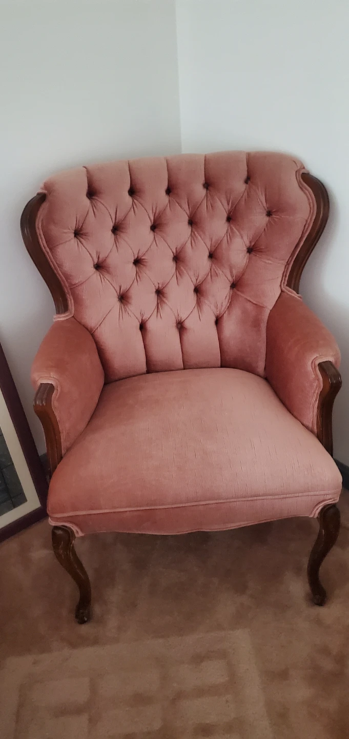 Pink Velvet Tufted Accent Chair - photo 4