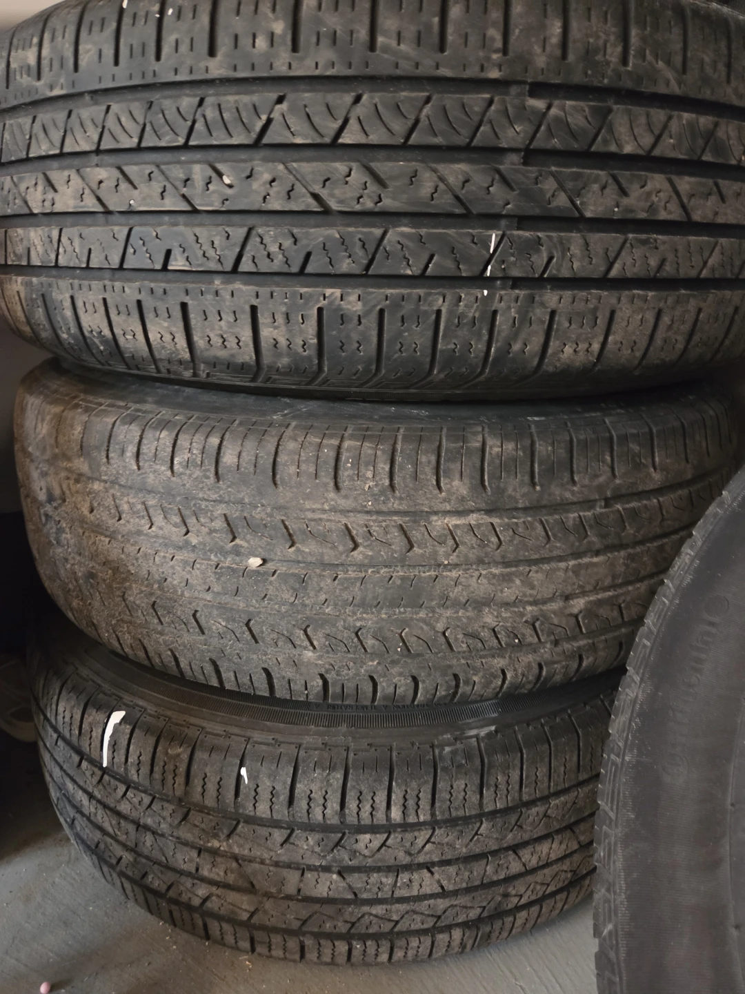 Nissan OEM Alloy Wheel with Continental Tire - photo 2