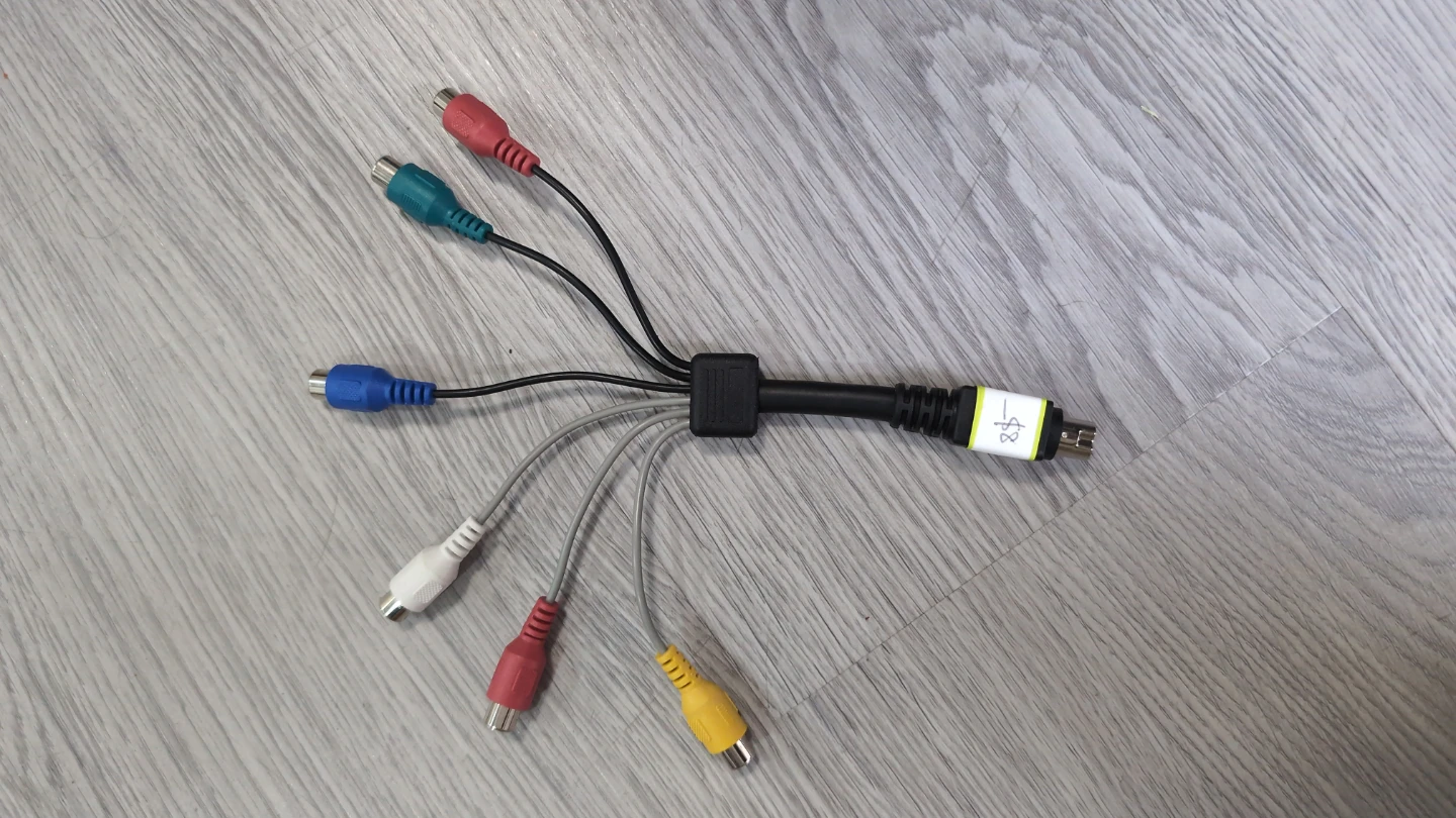 Samsung AV Adapter Cable – 6 RCA Female Breakout Dongle