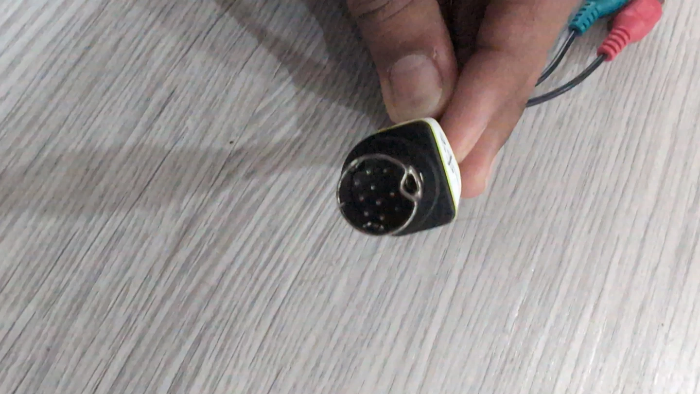 Samsung AV Adapter Cable – 6 RCA Female Breakout Dongle - photo 2