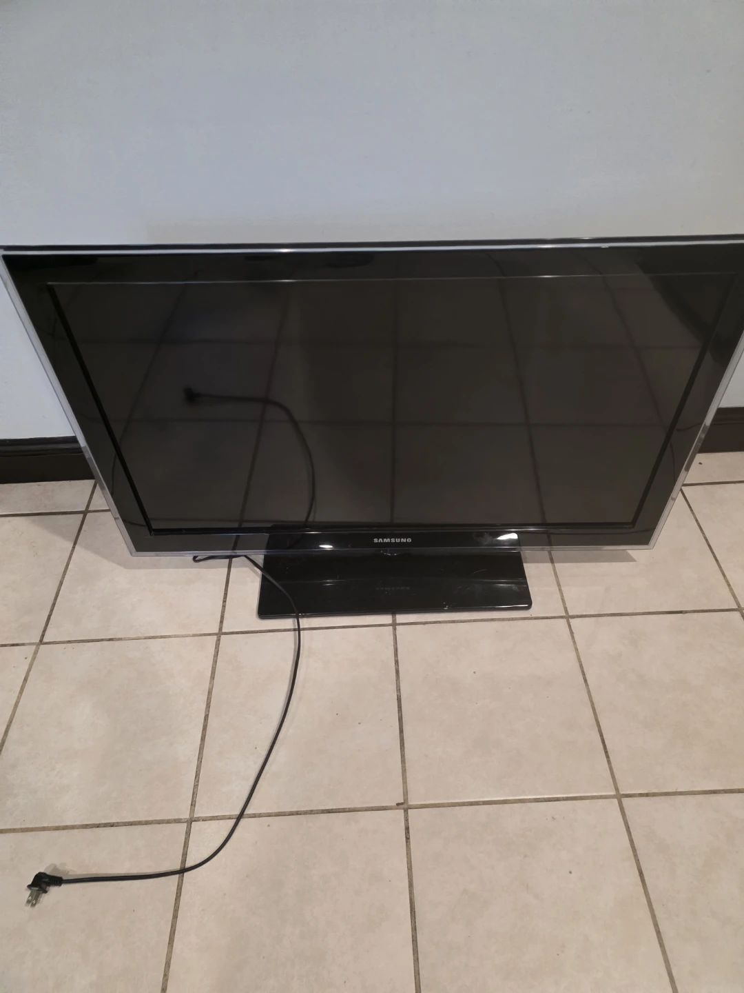 Samsung Flat Scree n TV 32 p" - photo 3