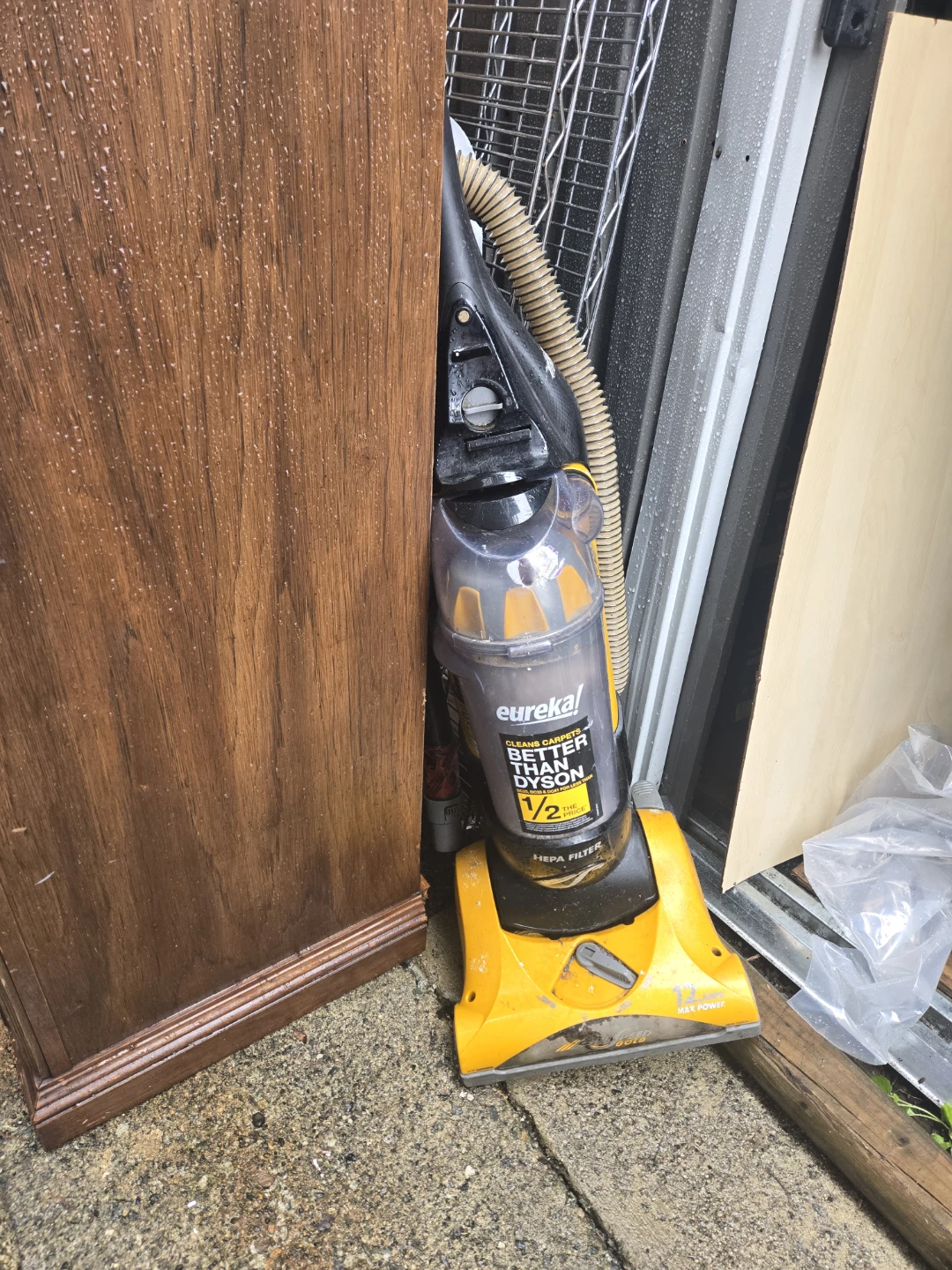 Eureka Upright Vacuum Cleaner