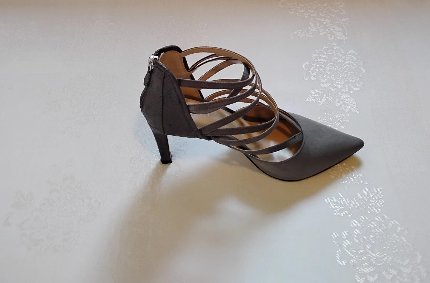 ⚽ Ladies Grey Suede Heels - photo 3