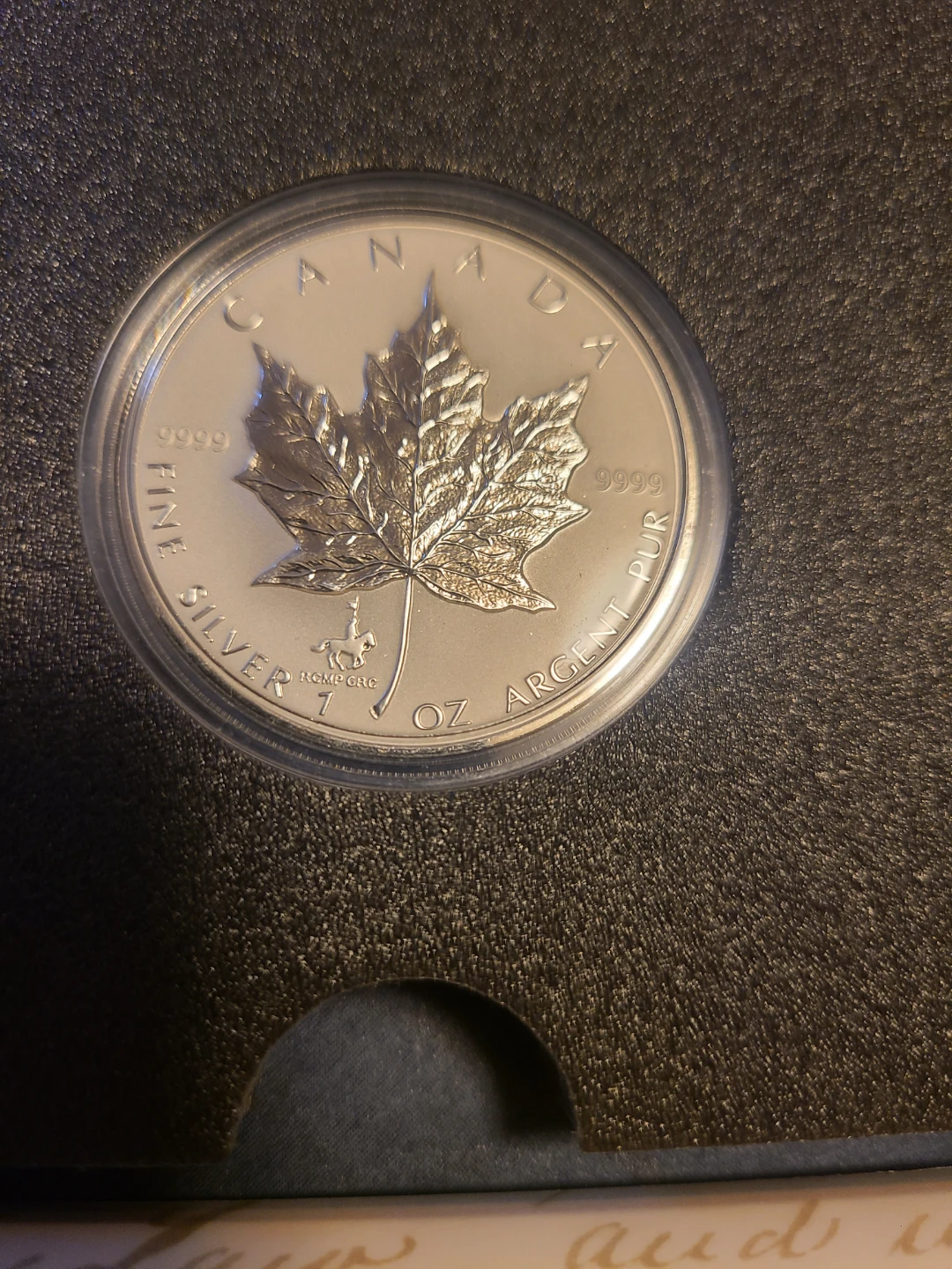 1998 Royal Canadian Mounted Police 1 oz Silver Maple Leaf Coin