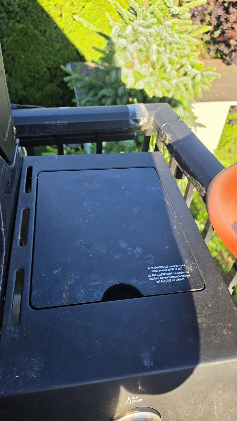 Backyard Grill Propane BBQ - photo 3