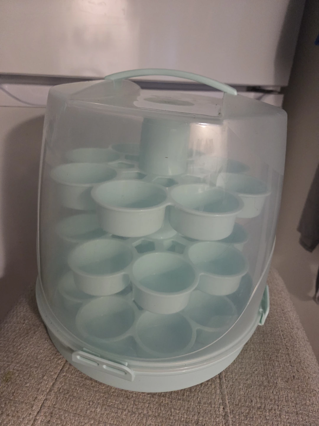 Stackable Muffin/Cupcake Carrier