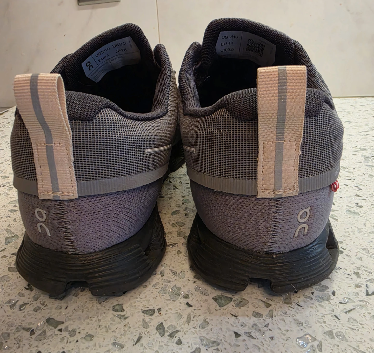 On Cloud Waterproof Running Shoes - photo 4