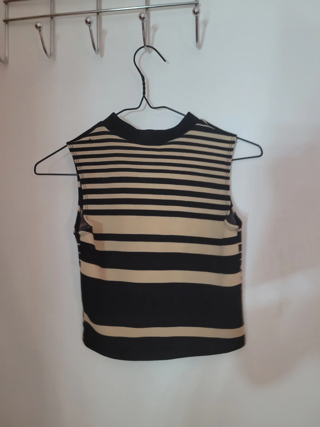 Sleeveless Striped Mock Neck Top - photo 2