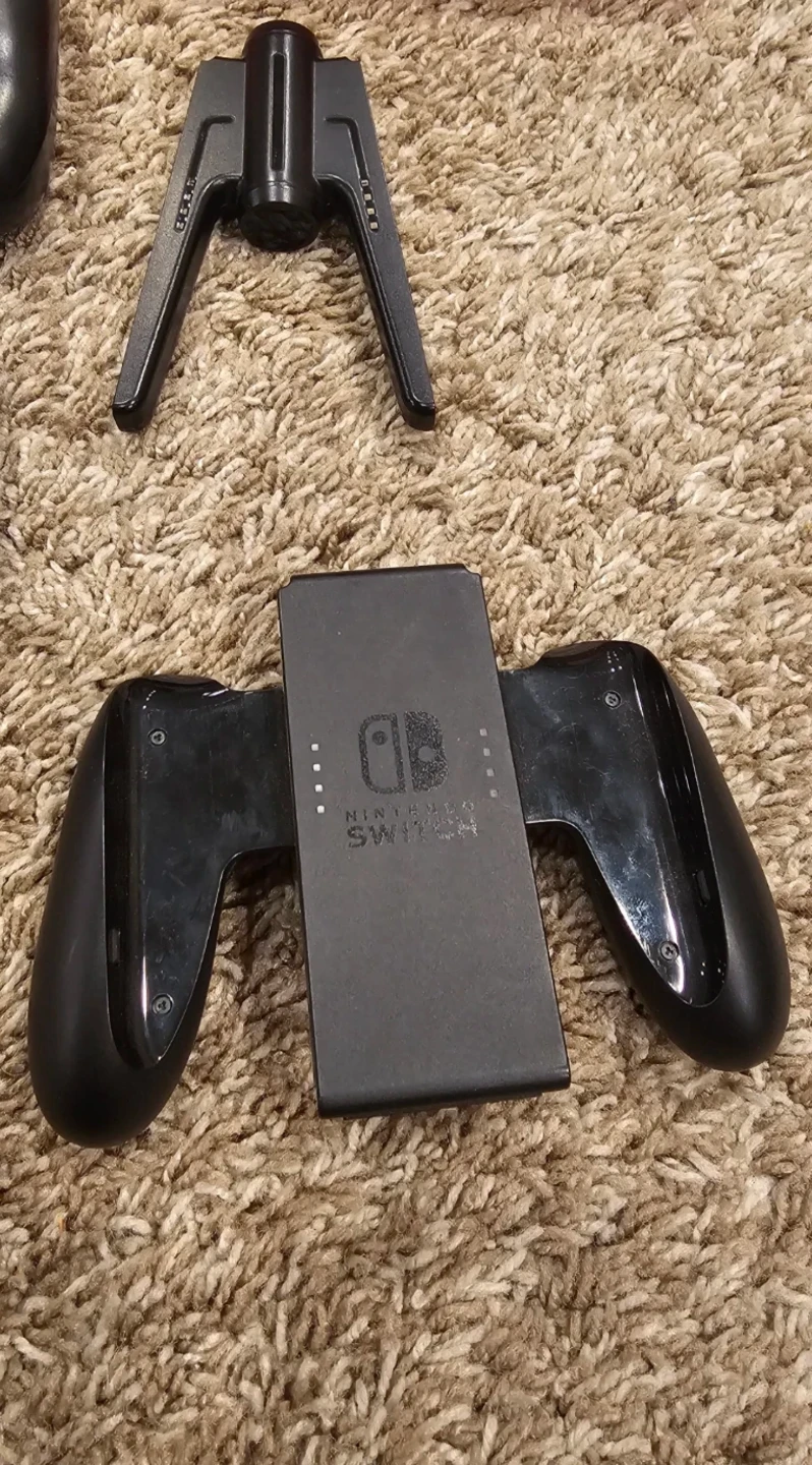 Nintendo Switch Joy-Con Charging Grip & Console Bundle - photo 4
