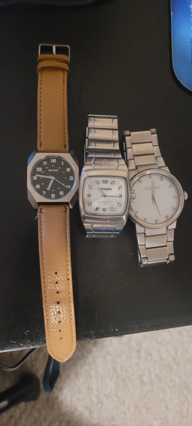 3 Nixon Watches